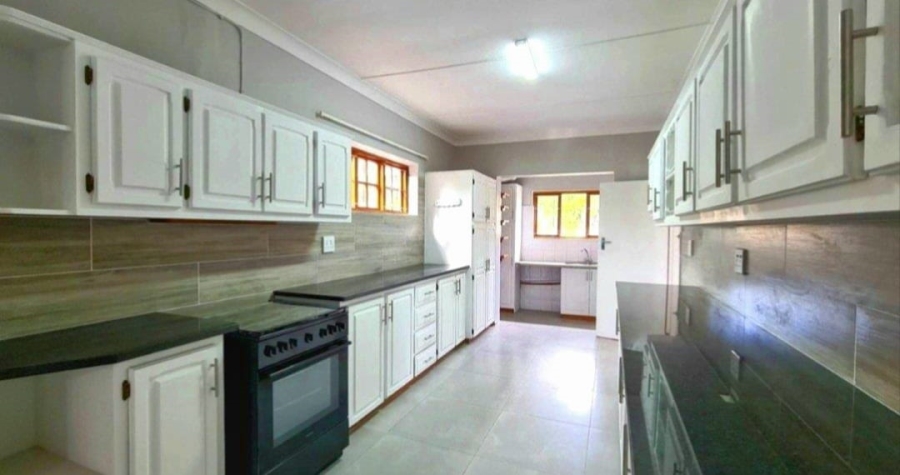 4 Bedroom Property for Sale in Nahoon Valley Park Eastern Cape